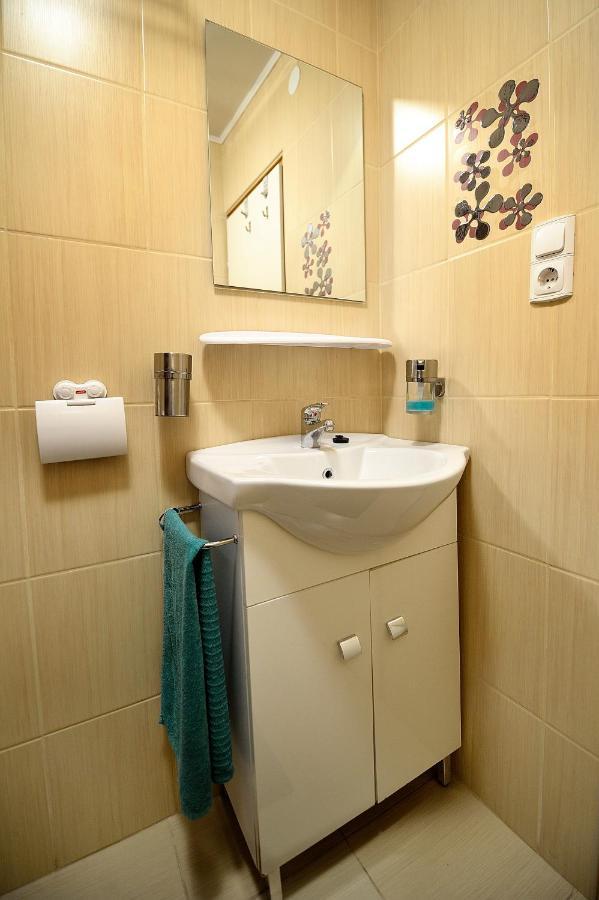 Luca Apartman Apartment Balatonlelle Exterior photo